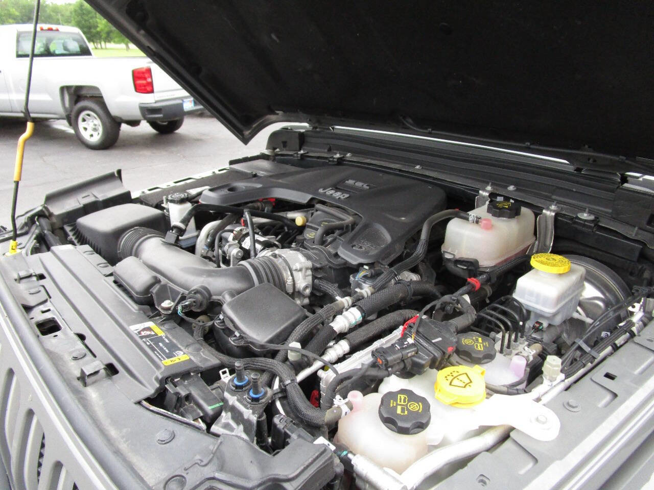 Used 2021 Jeep Wrangler Unlimited Sahara w/ Uconnect 4C Nav & Sound Group image 40