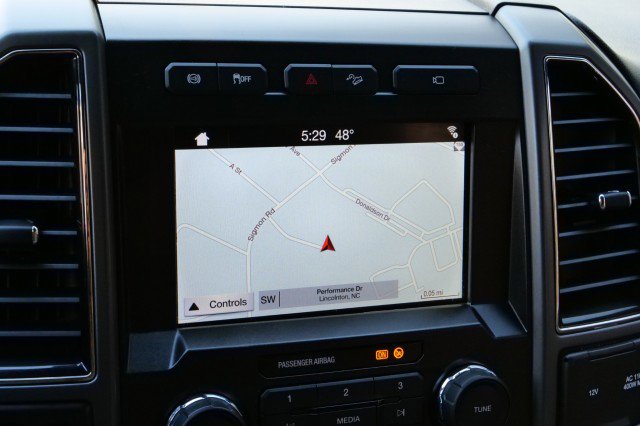 Used 2019 Ford F350 XLT w/ XLT Premium Package image 12