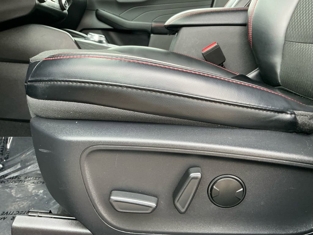 Used 2025 Ford Escape ST-Line Select image 25