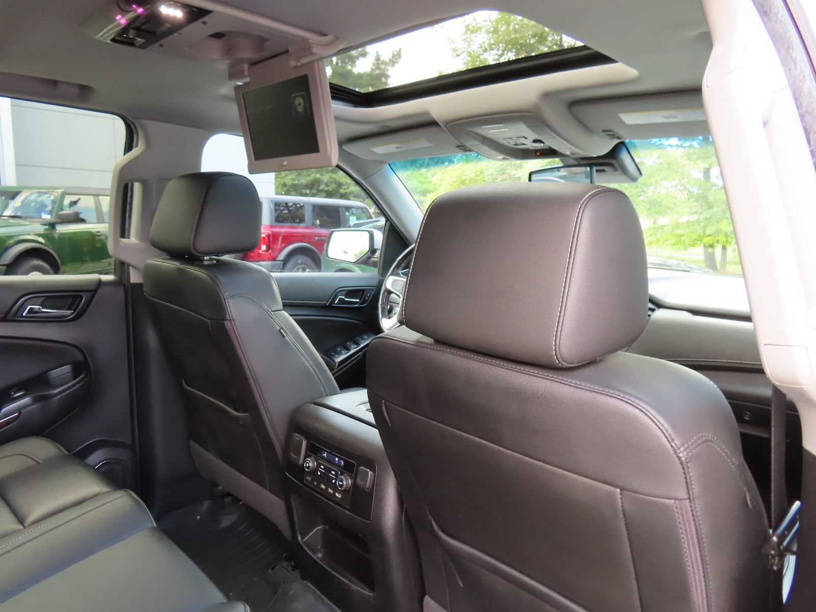 Used 2019 GMC Yukon XL SLT w/ Open Road Package AWD/4WD image 37