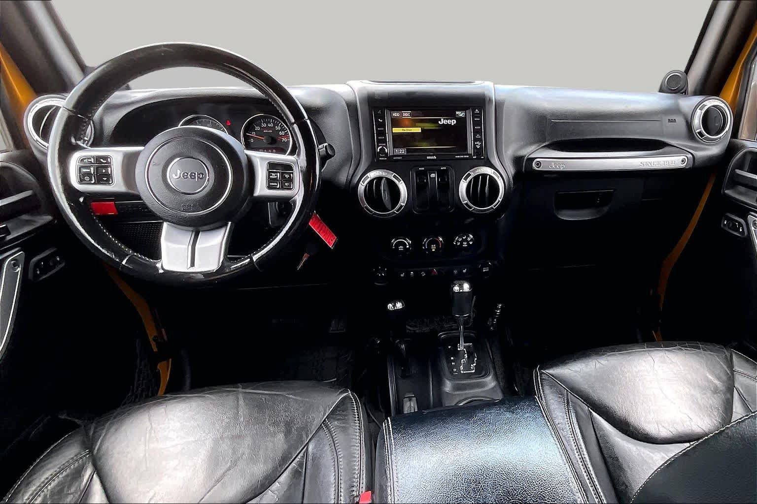 Used 2014 Jeep Wrangler Rubicon AWD/4WD image 12