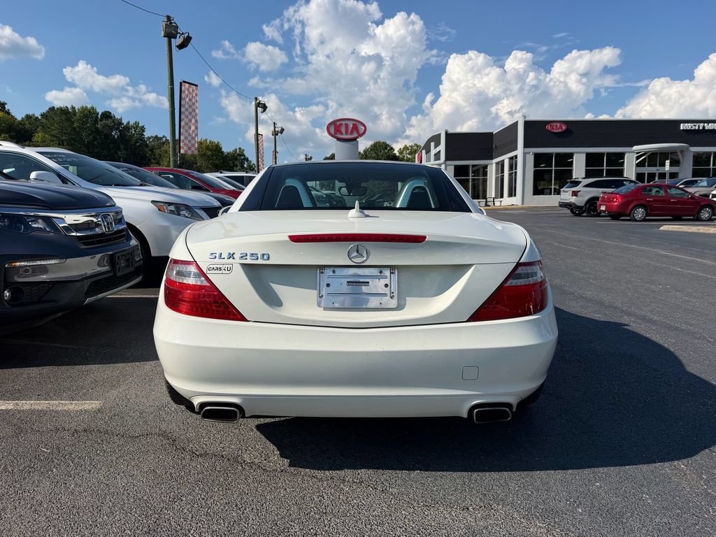 Used 2013 Mercedes-Benz SLK 250 image 4