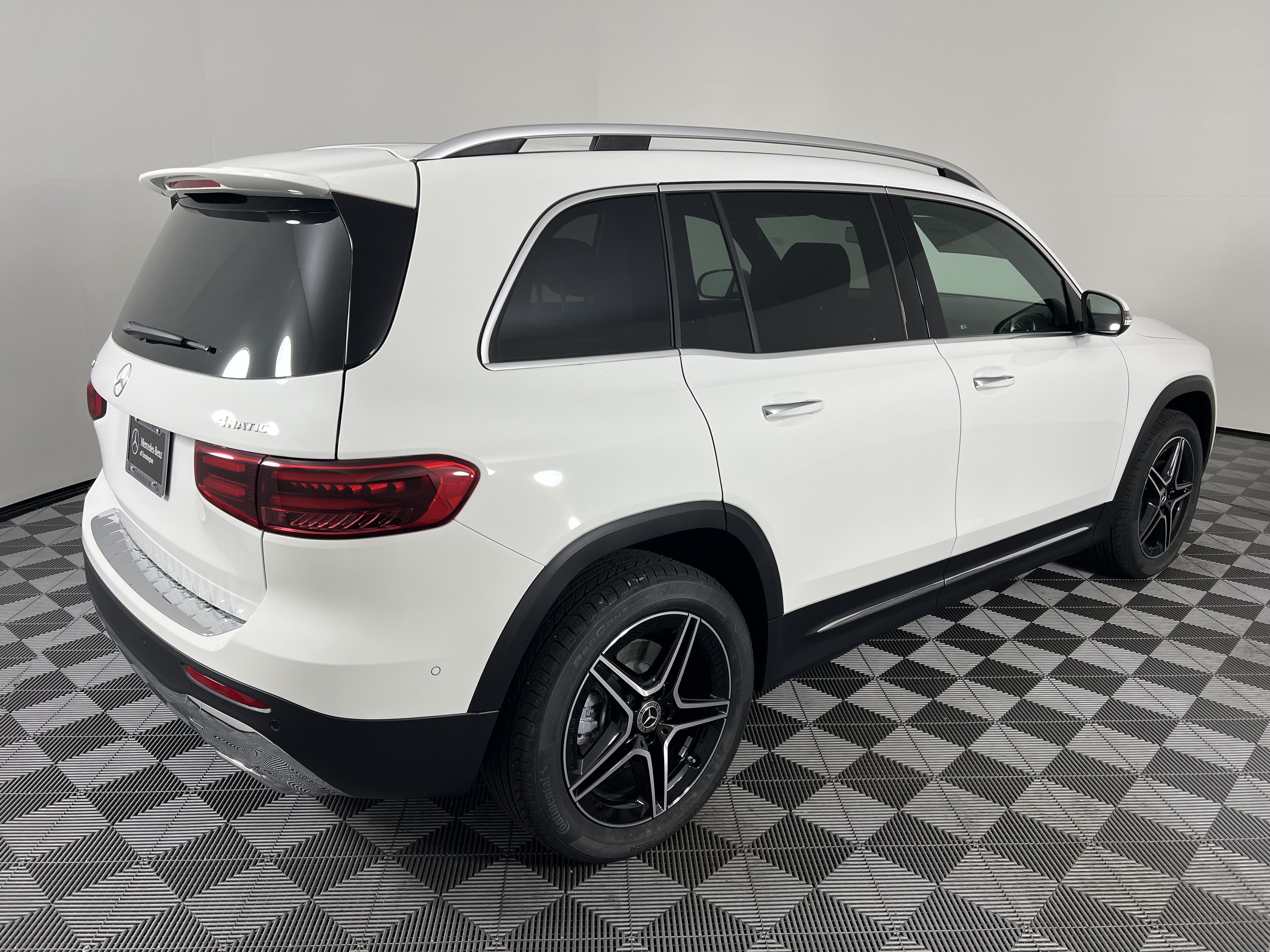 Used 2026 Mercedes-Benz GLB 250 4MATIC image 13