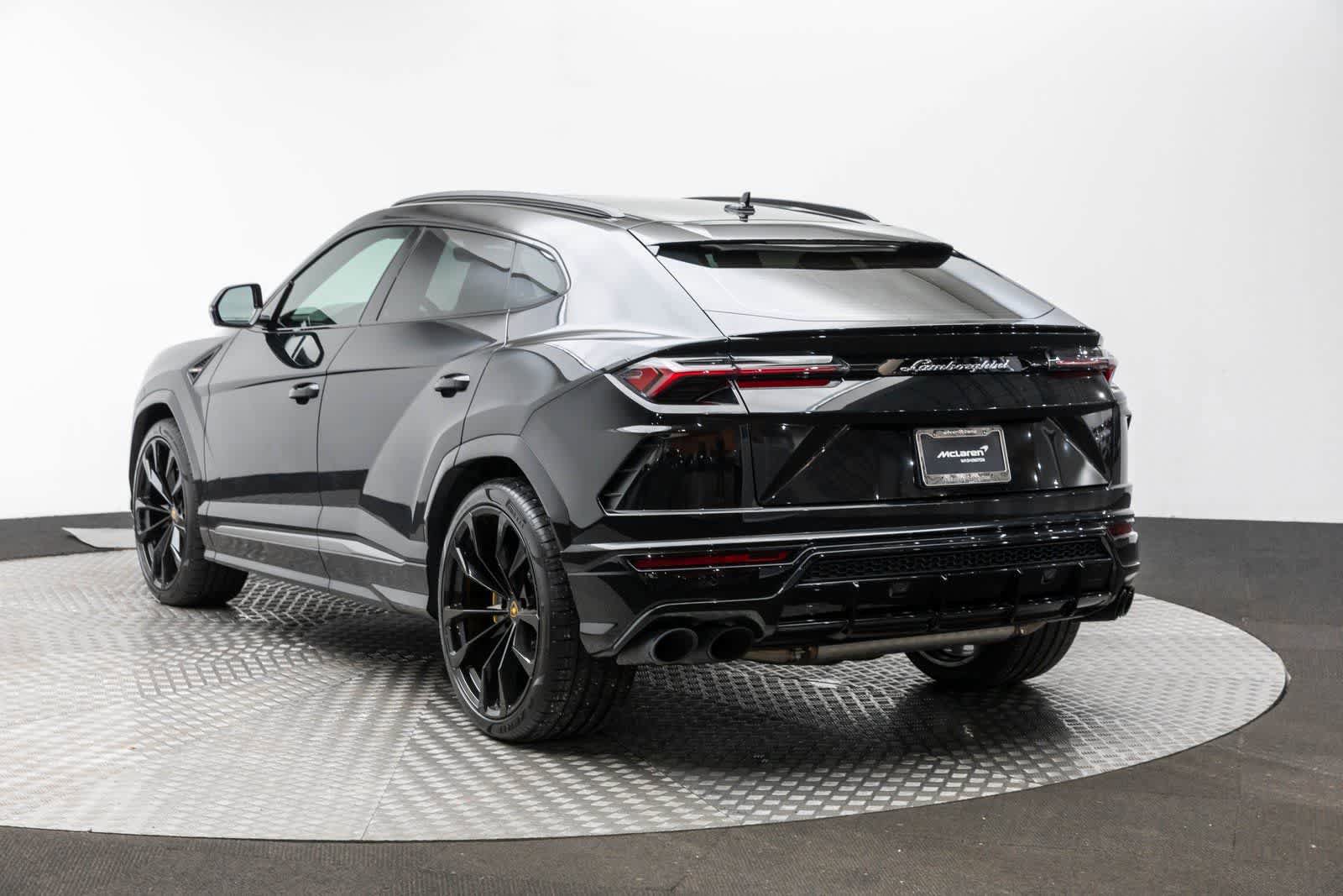 Used 2022 Lamborghini Urus AWD/4WD image 4
