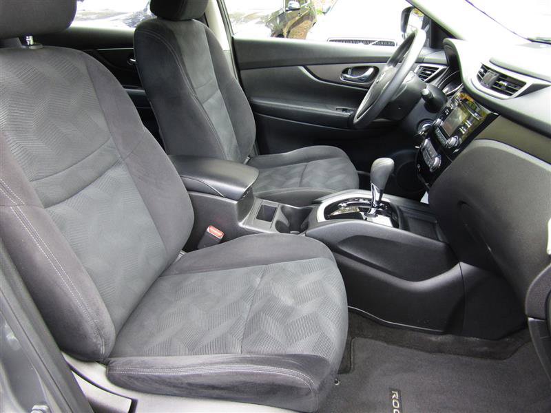 Used 2016 Nissan Rogue S image 32