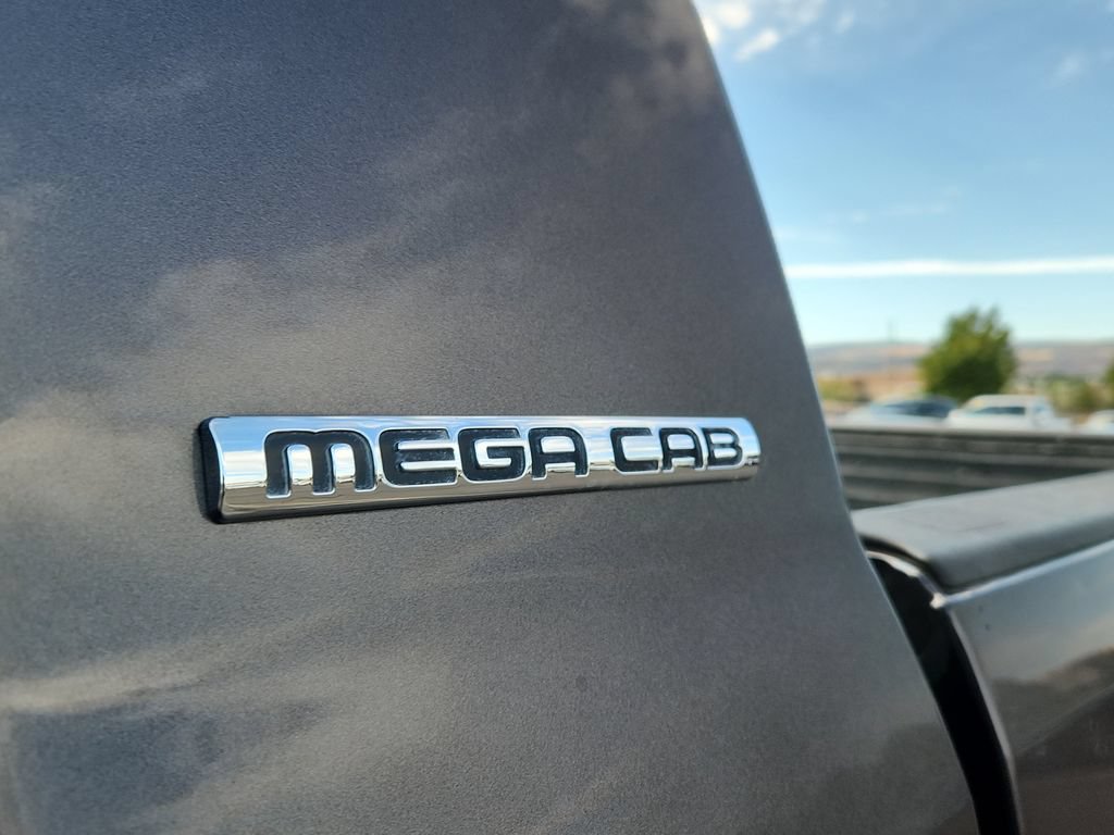 Used 2014 RAM 3500 Laramie w/ Cold Weather Group AWD/4WD image 20