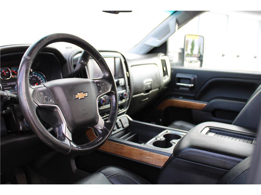 Used 2018 Chevrolet Silverado 3500 LTZ w/ Duramax Plus Package image 9