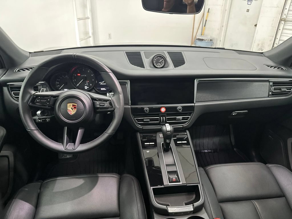 Used 2025 Porsche Macan GTS AWD/4WD image 22