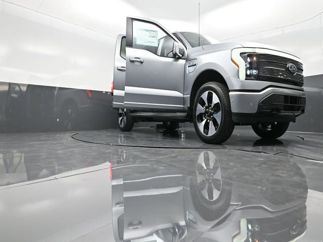 New 2023 Ford F150 Lightning Platinum image 30