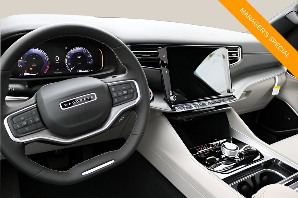New 2025 Jeep Wagoneer L Series II AWD/4WD image 14