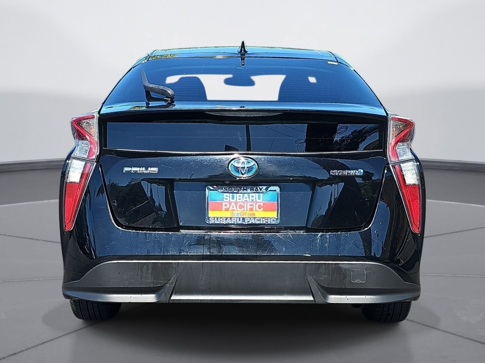 Used 2017 Toyota Prius Three Touring w/ Carpet Mat Package FWD image 4