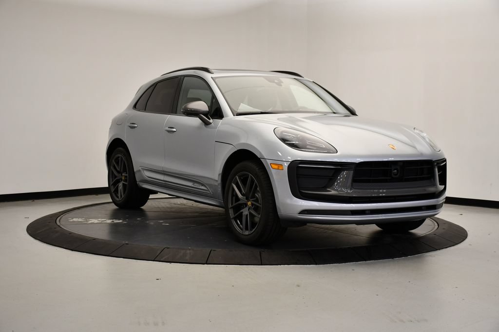Certified 2026 Porsche Macan Turbo AWD/4WD image 9