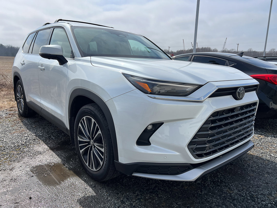 Used 2024 Toyota Grand Highlander AWD Hybrid image 7