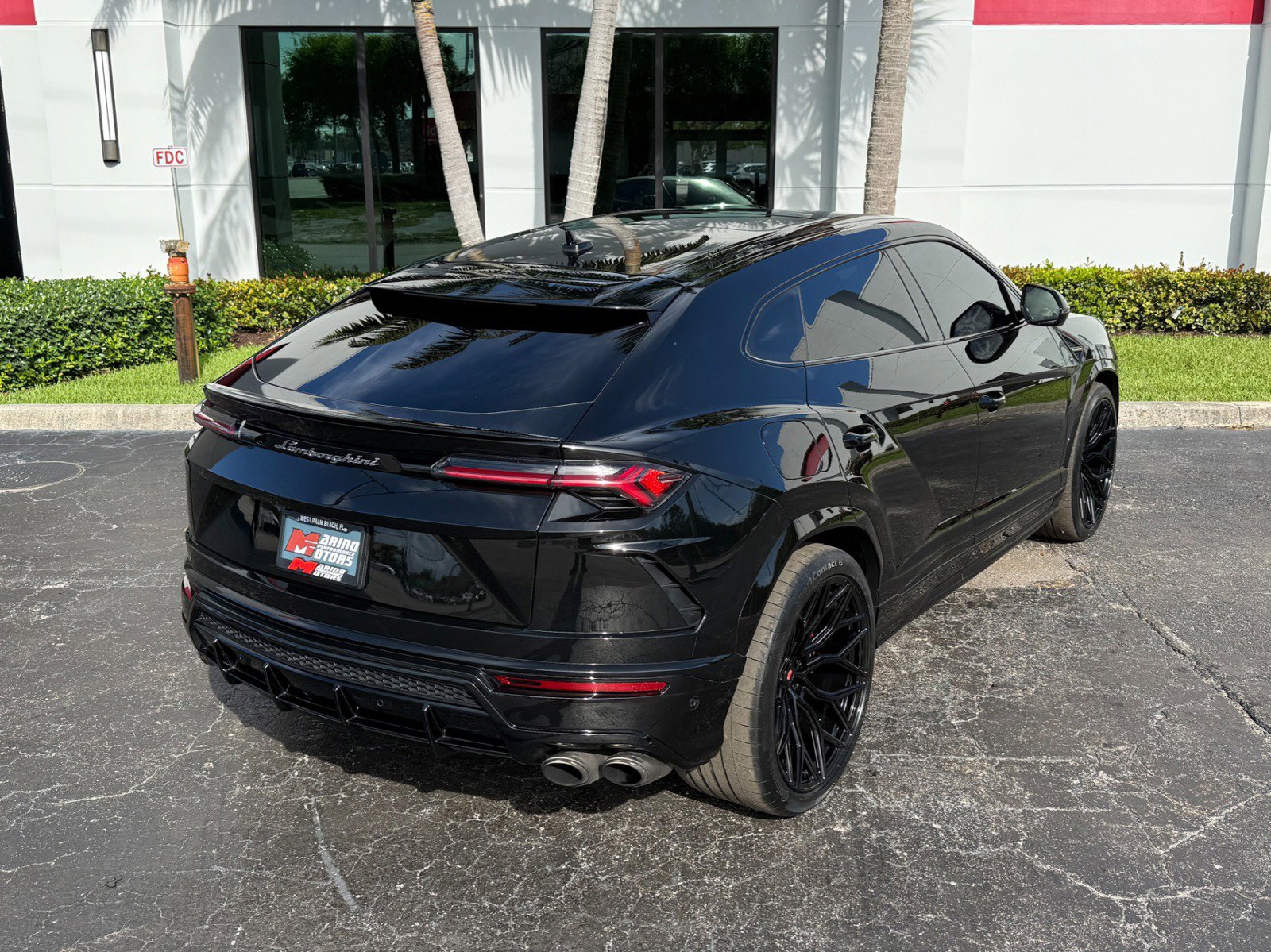 Used 2019 Lamborghini Urus AWD/4WD image 14