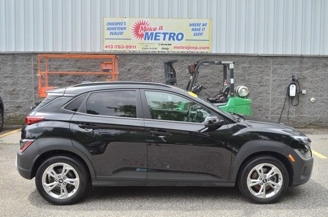 Used 2023 Hyundai Kona SEL w/ Cargo Package AWD/4WD image 9