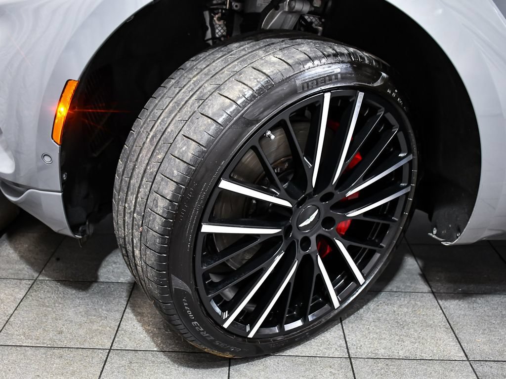 Used 2023 Aston Martin DBX AWD/4WD image 7
