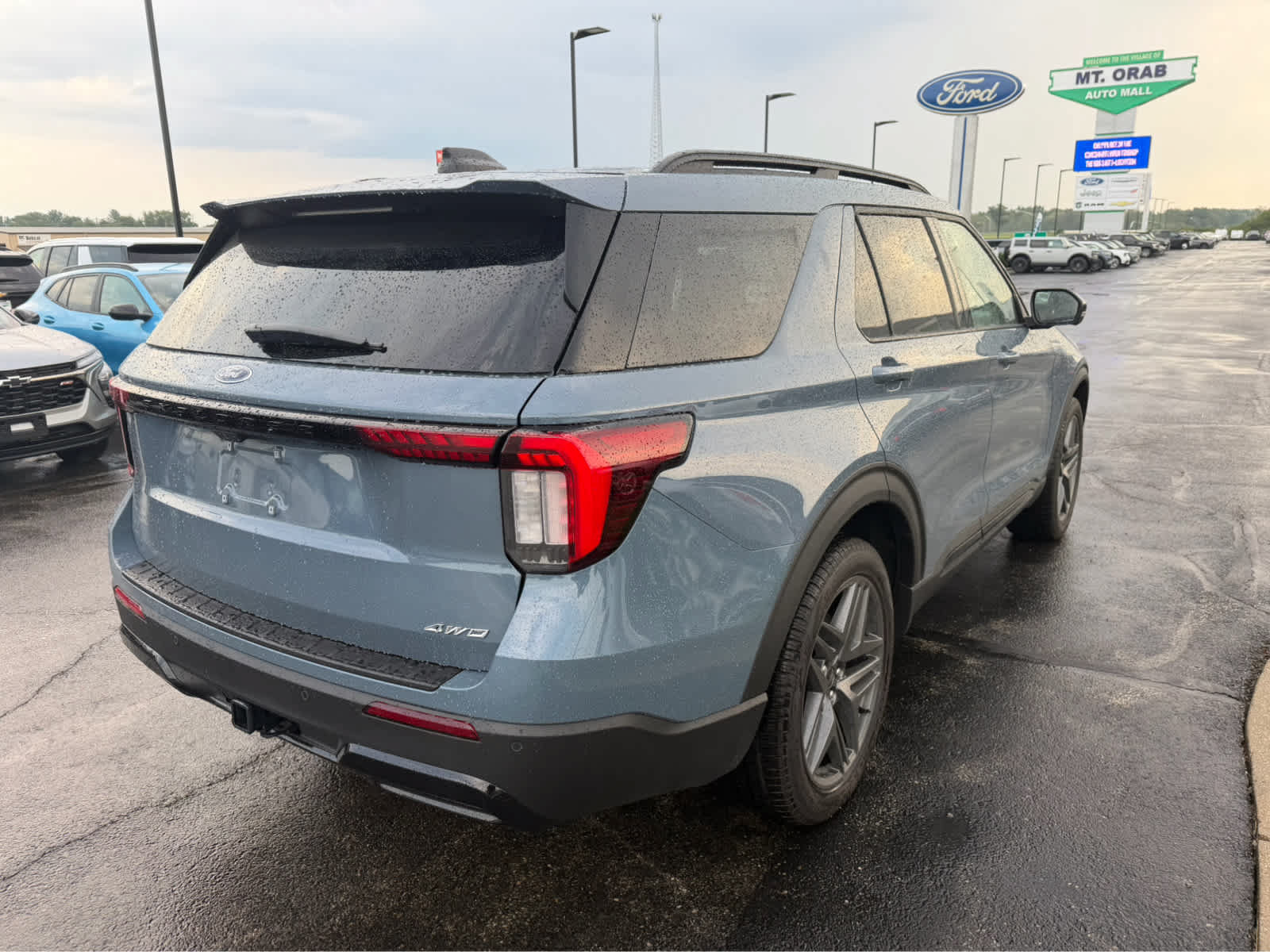 New 2026 Ford Explorer ST-Line w/ ST-Line Street Pack AWD/4WD image 3