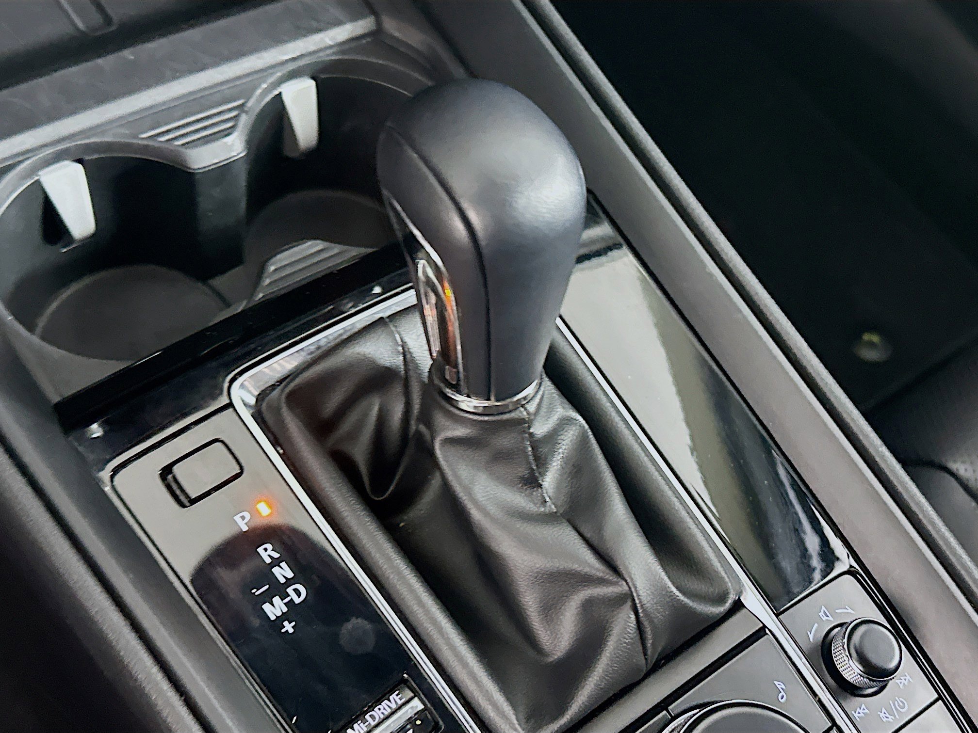 Used 2025 MAZDA CX-50 AWD 2.5 S w/ Premium Plus Pkg image 24