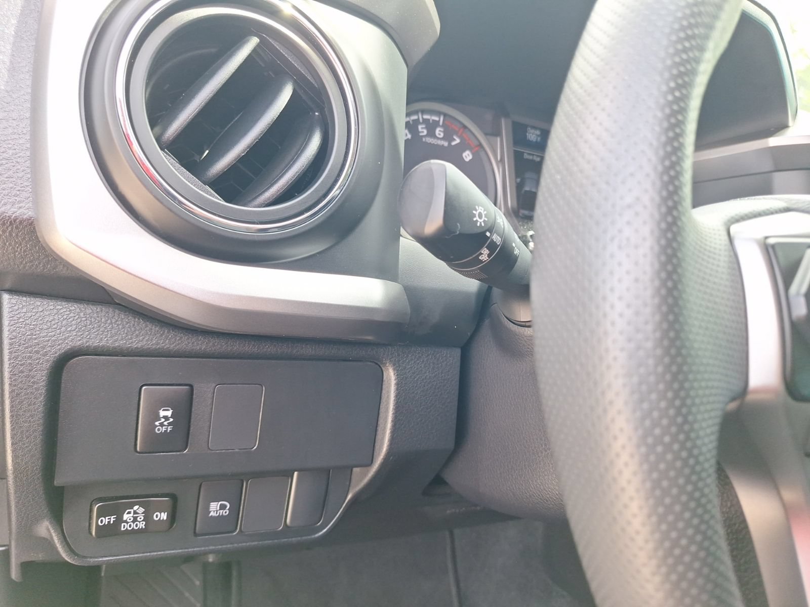 Used 2023 Toyota Tacoma SR5 RWD image 19