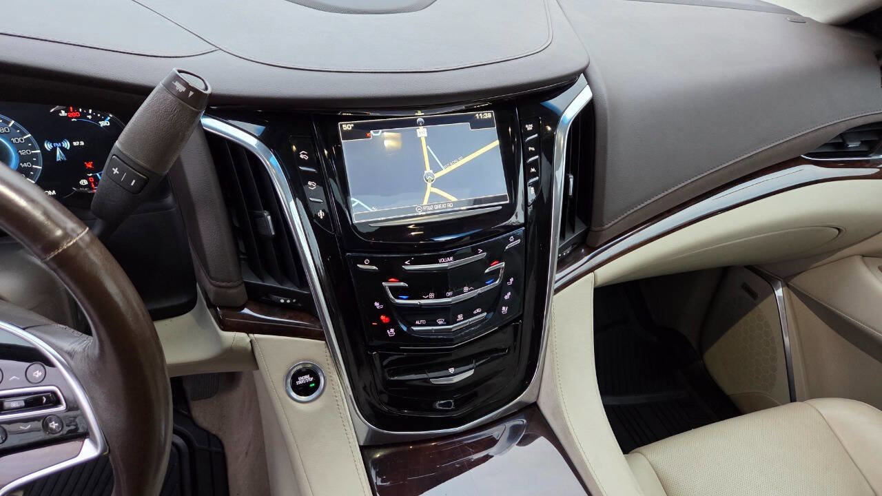 Used 2016 Cadillac Escalade ESV Premium image 44
