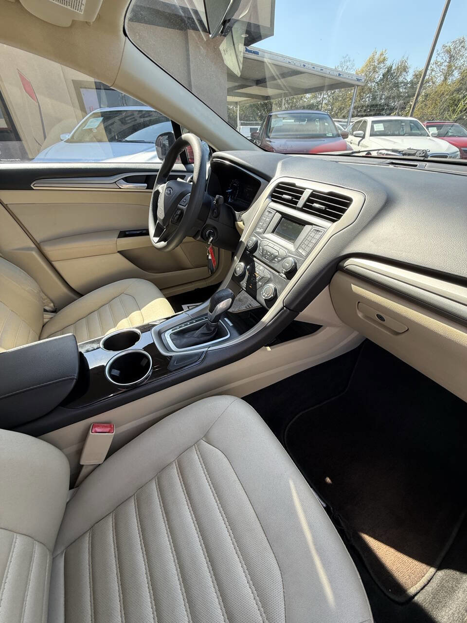 Used 2013 Ford Fusion SE FWD image 14