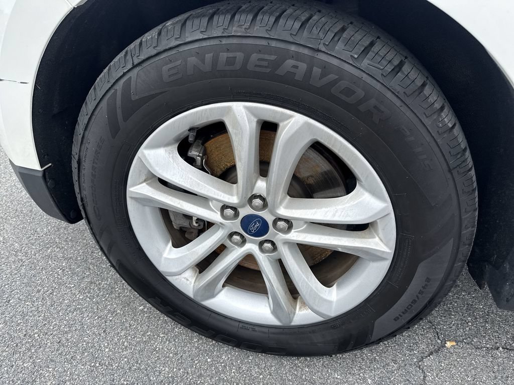 Used 2020 Ford Edge SEL w/ Convenience Package AWD/4WD image 8