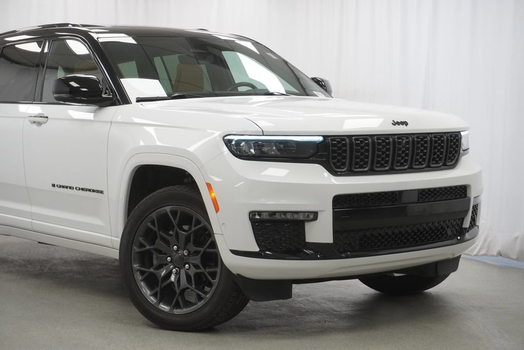 Used 2024 Jeep Grand Cherokee L Summit AWD/4WD image 7