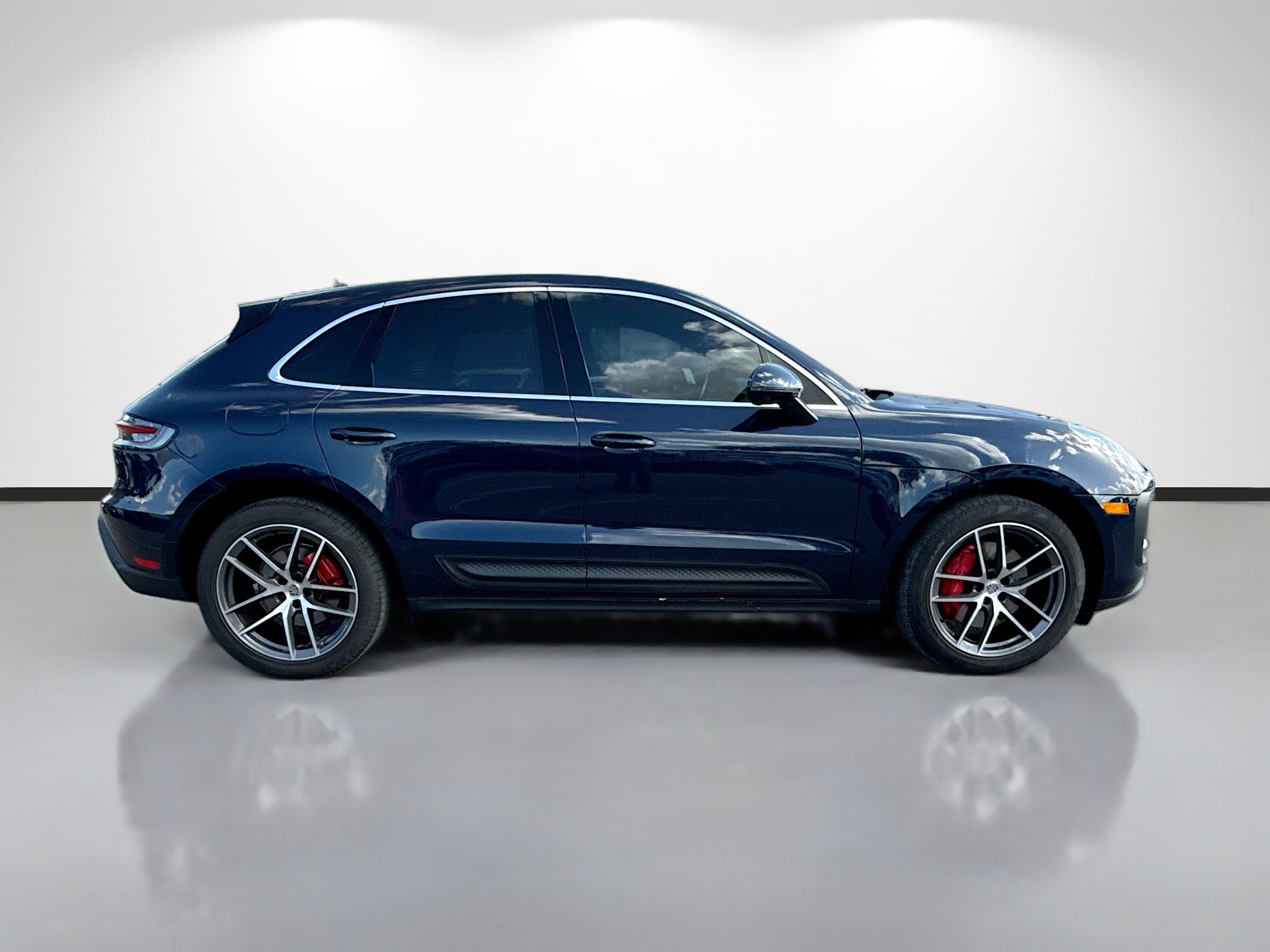 Used 2022 Porsche Macan S image 2