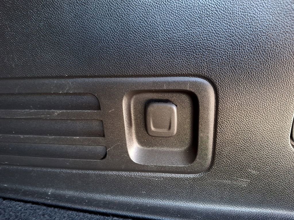 Used 2019 Chevrolet Traverse LS image 29