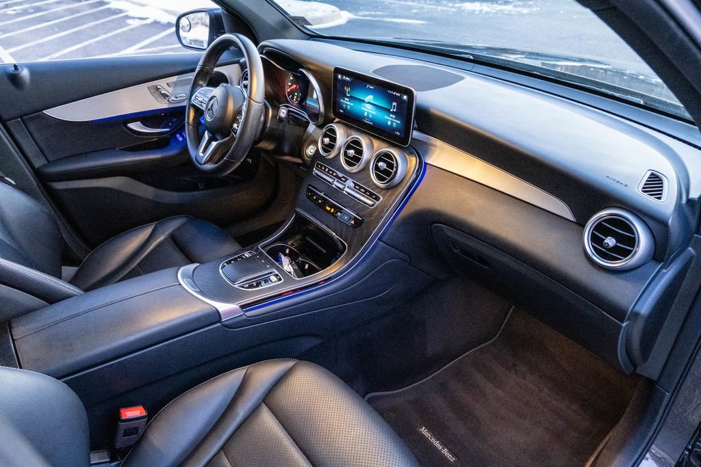 Used 2022 Mercedes-Benz GLC 300 image 23