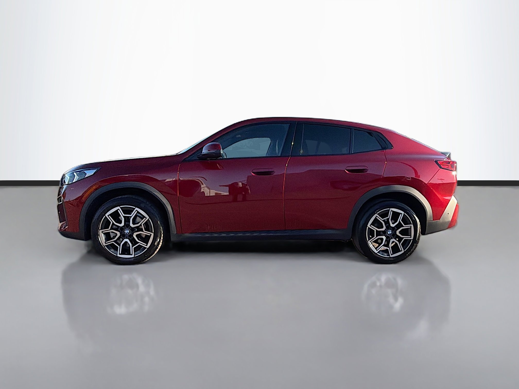 Used 2025 BMW X2 xDrive28i image 6