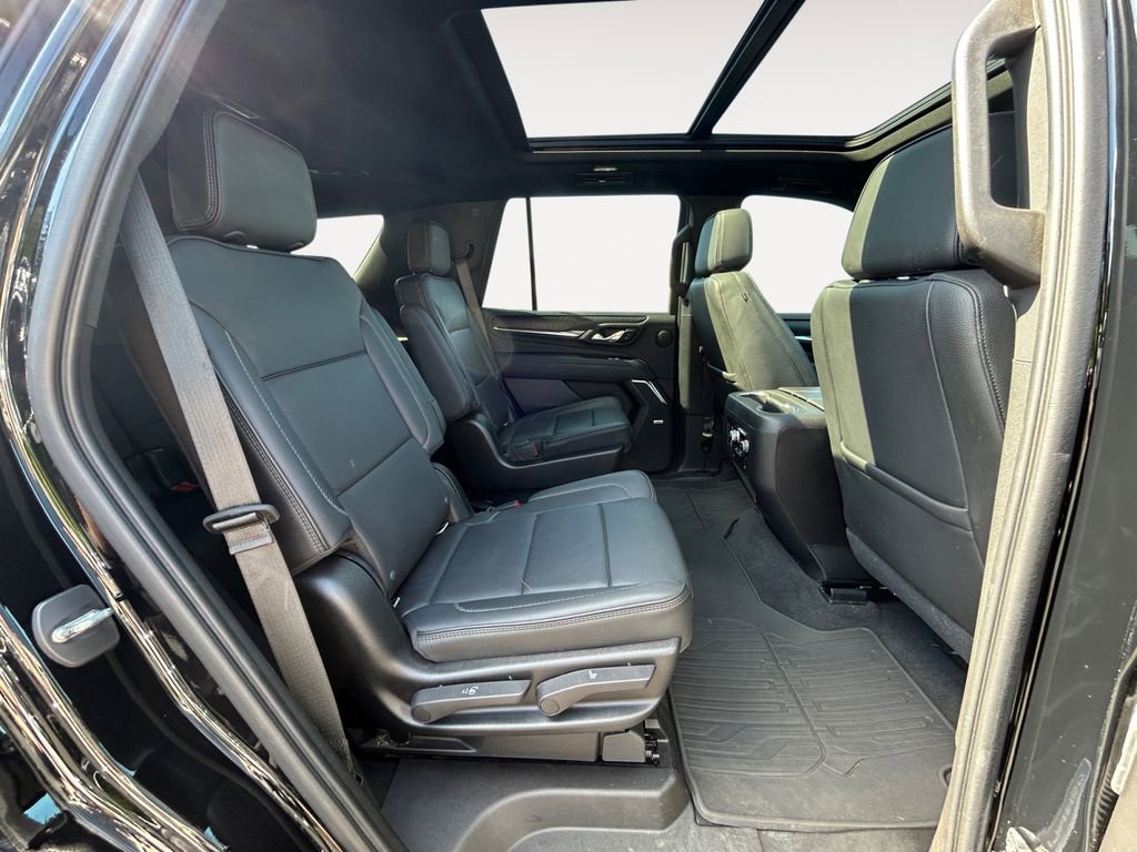 Used 2021 GMC Yukon Denali w/ Denali Premium Package AWD/4WD image 24