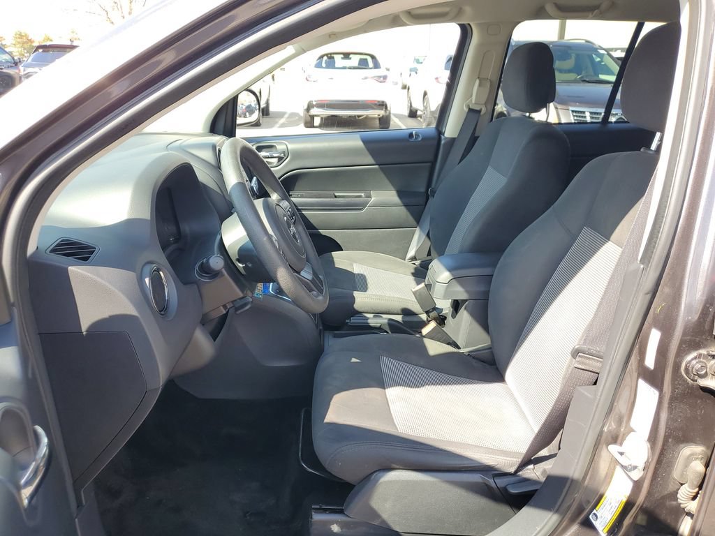 Used 2016 Jeep Compass Sport w/ Power Value Group FWD image 8