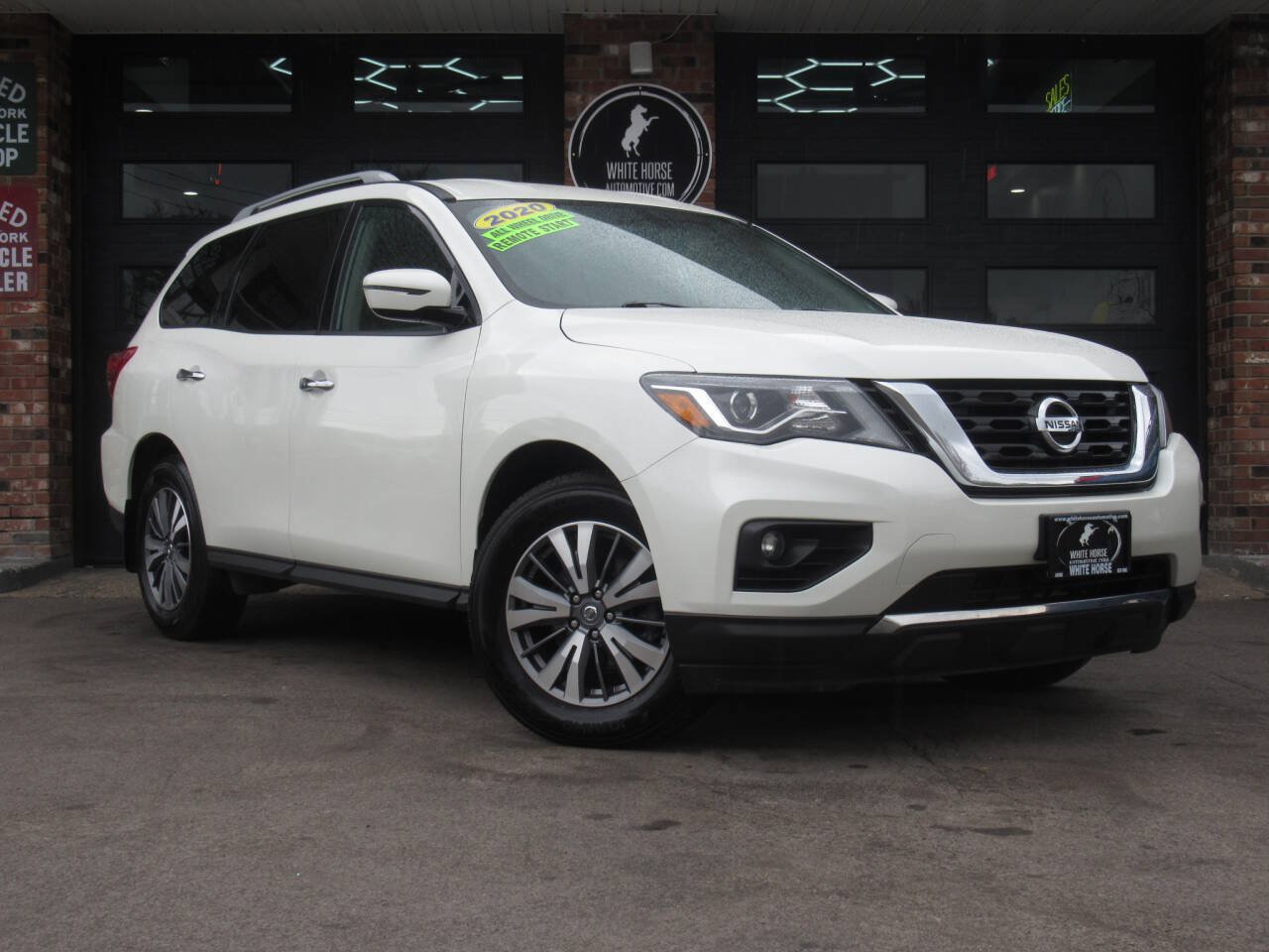 Used 2020 Nissan Pathfinder SV