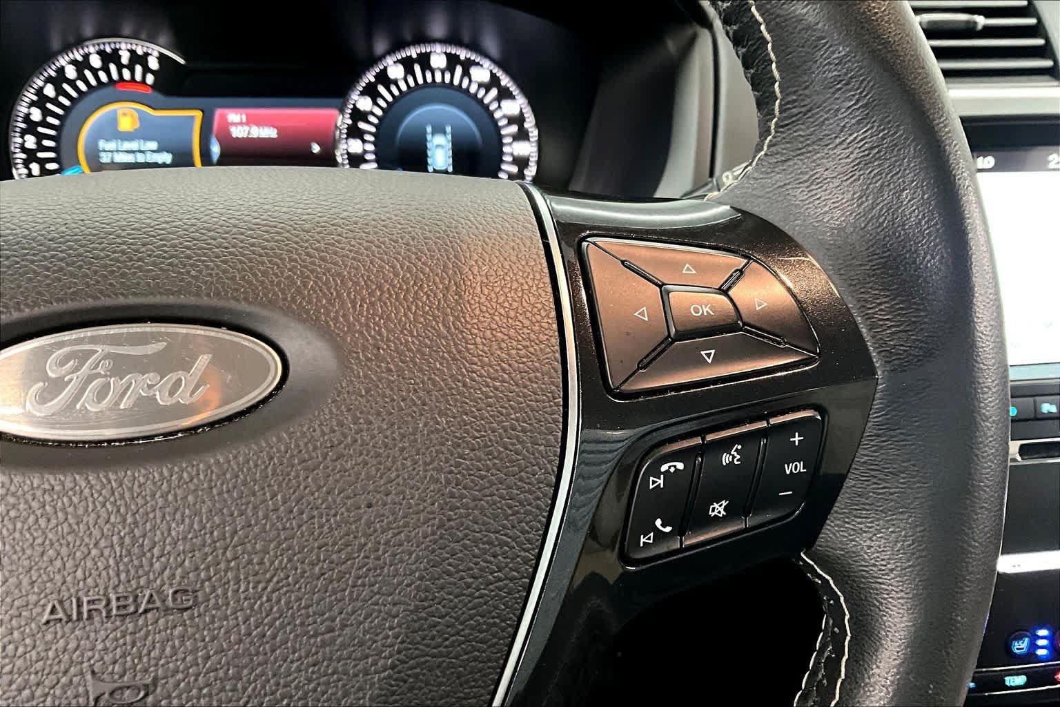 Used 2018 Ford Explorer Platinum AWD/4WD image 24