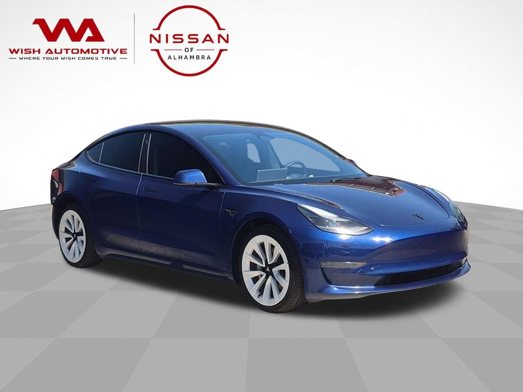Used 2023 Tesla Model 3 Standard Range RWD image 3
