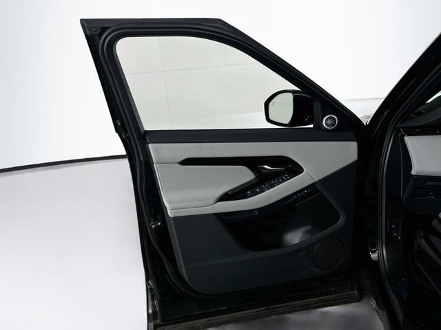 Used 2026 Land Rover Range Rover Evoque Dynamic SE AWD/4WD image 11
