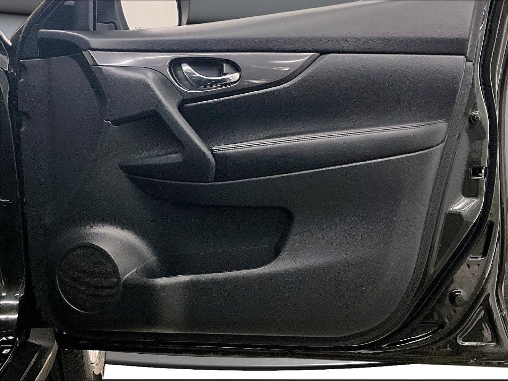 Used 2020 Nissan Rogue SV AWD/4WD image 27
