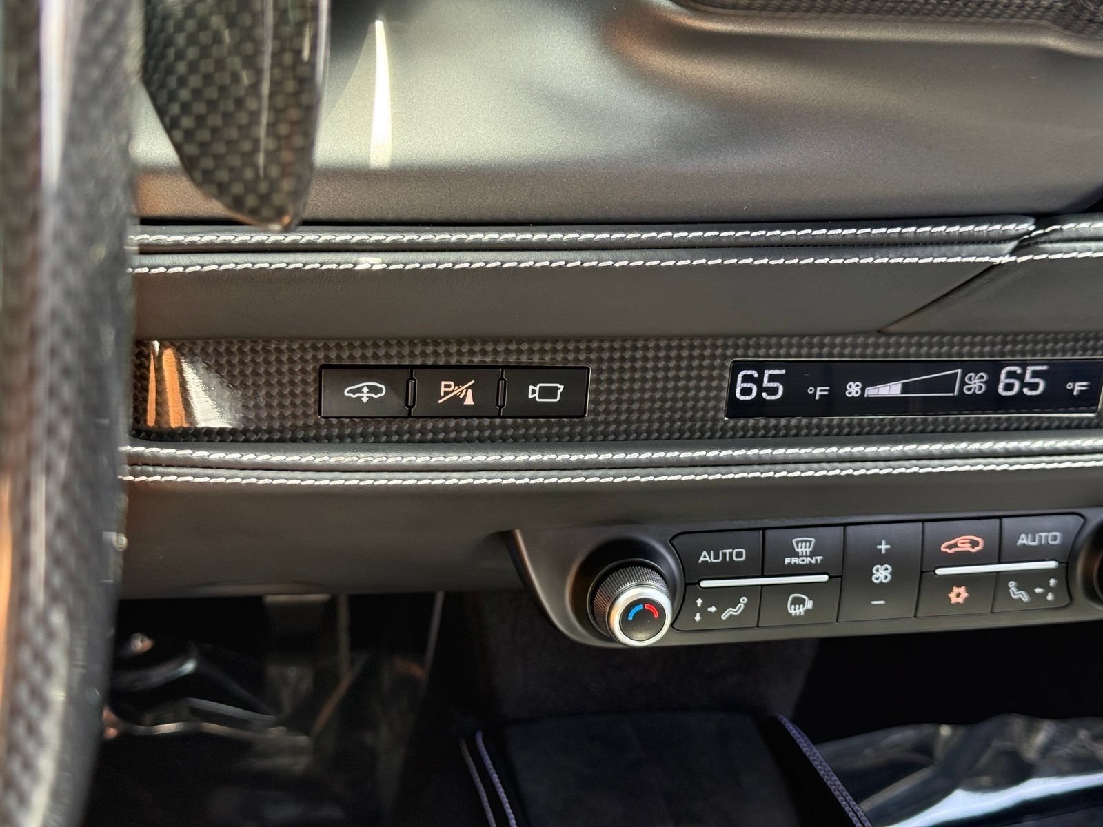 Used 2020 Ferrari F8 Tributo RWD image 57