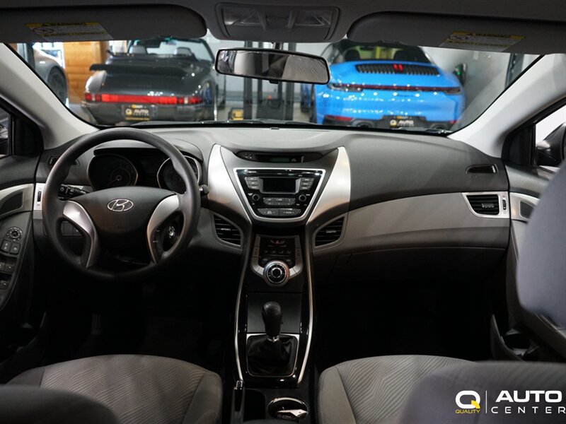 Used 2013 Hyundai Elantra Sedan FWD image 14