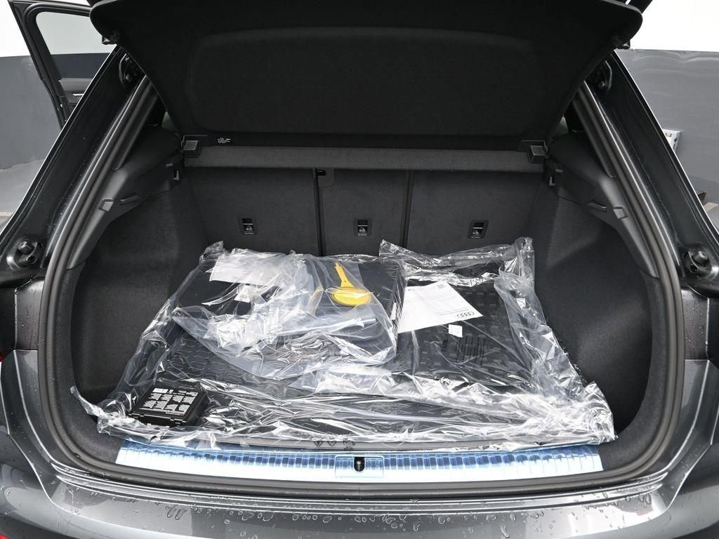 New 2025 Audi Q3 2.0T Premium Plus image 11