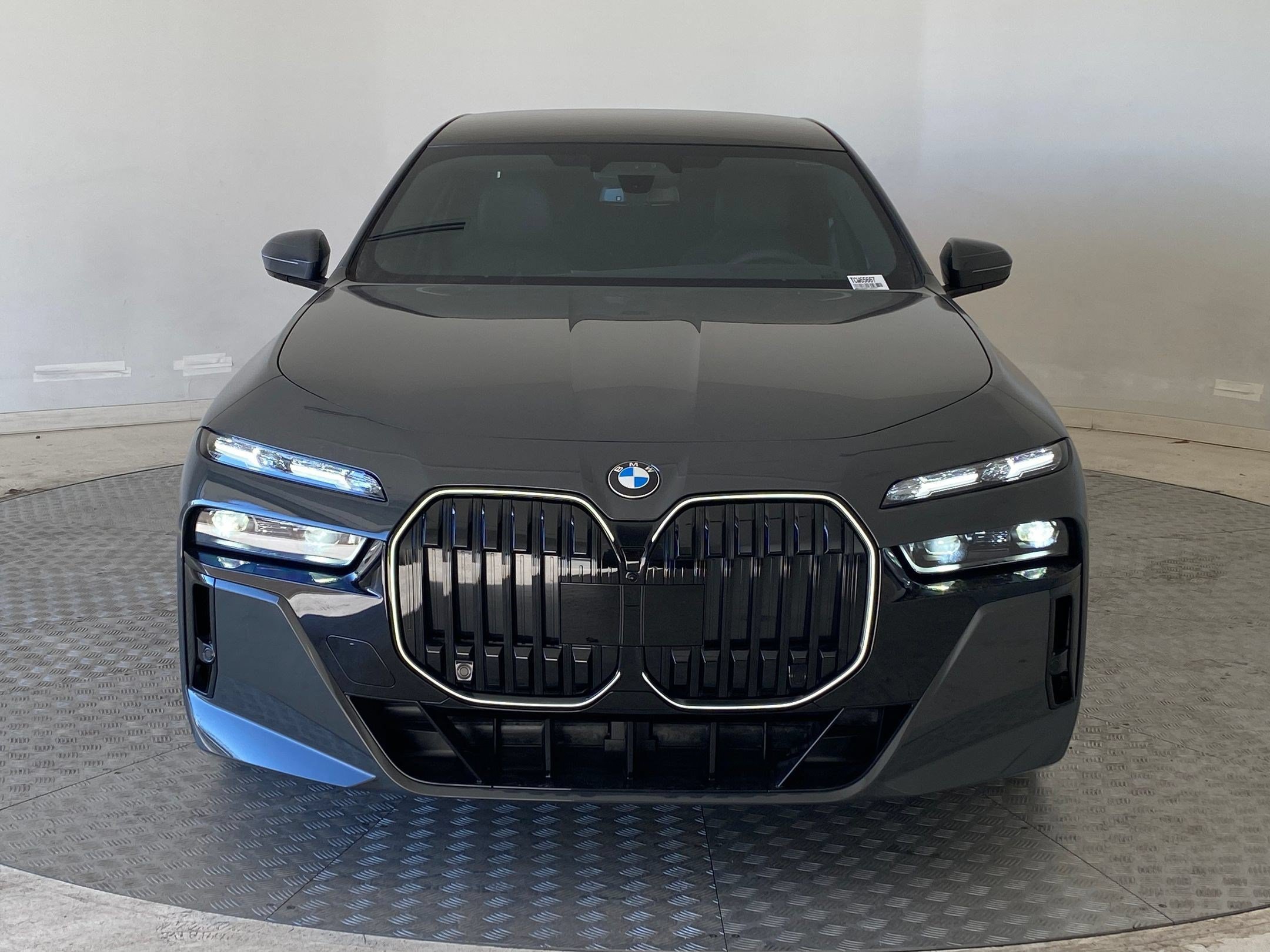 Used 2026 BMW 740i xDrive w/ Executive Package AWD/4WD image 6