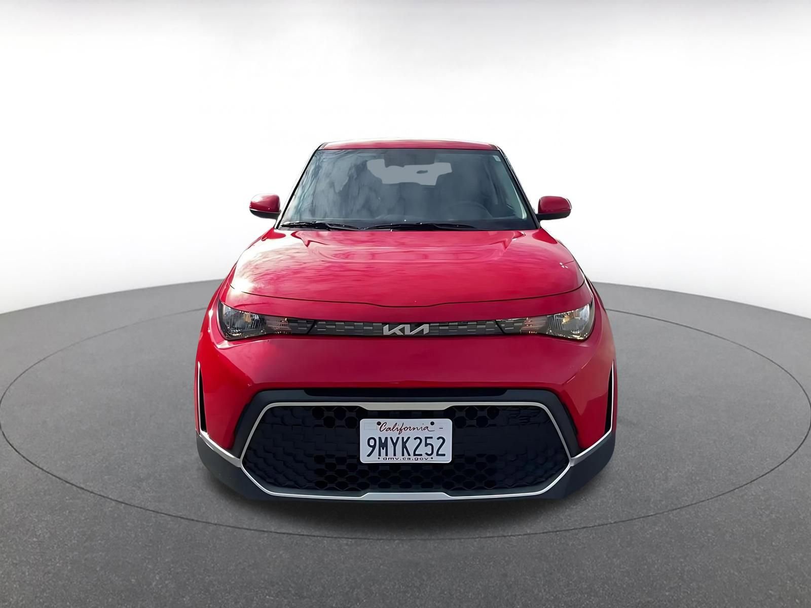 Used 2025 Kia Soul LX w/ LX Technology Package image 4