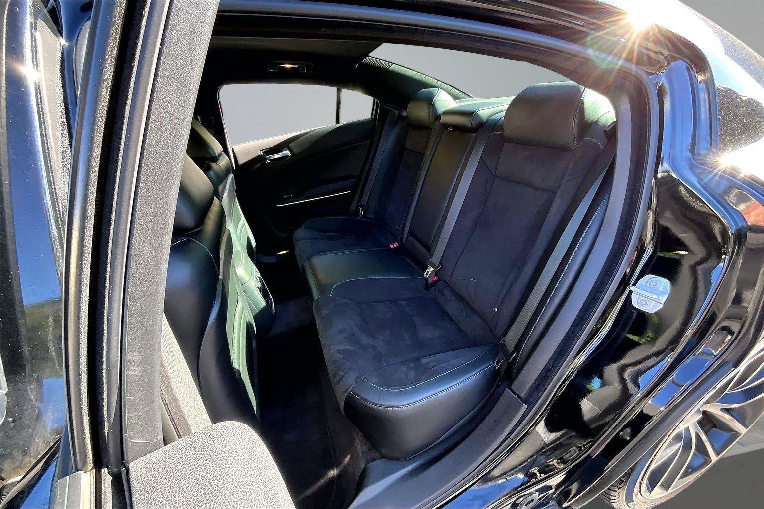 Used 2016 Dodge Charger R/T Scat Pack RWD image 27