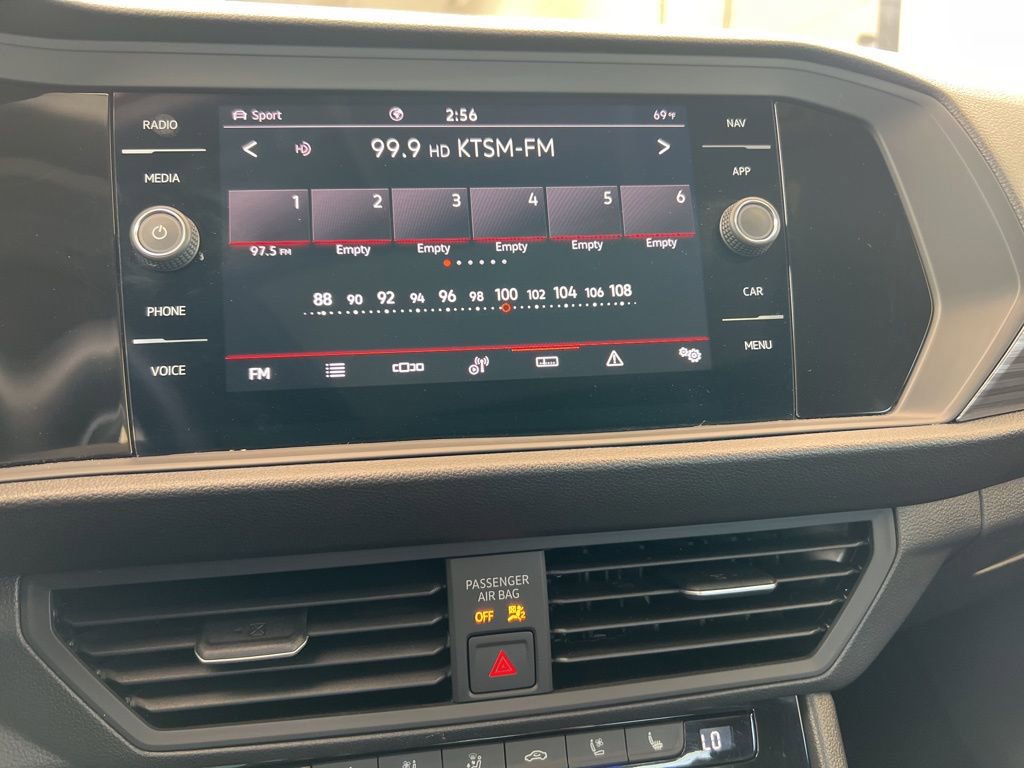 Certified 2024 Volkswagen Jetta SEL FWD image 26