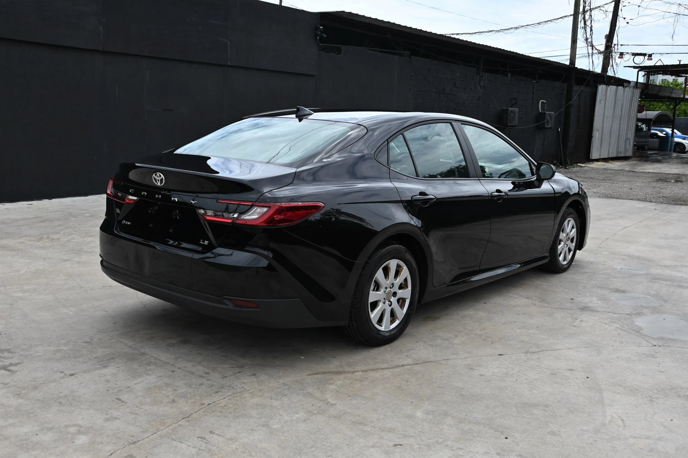 Used 2026 Toyota Camry LE FWD image 3