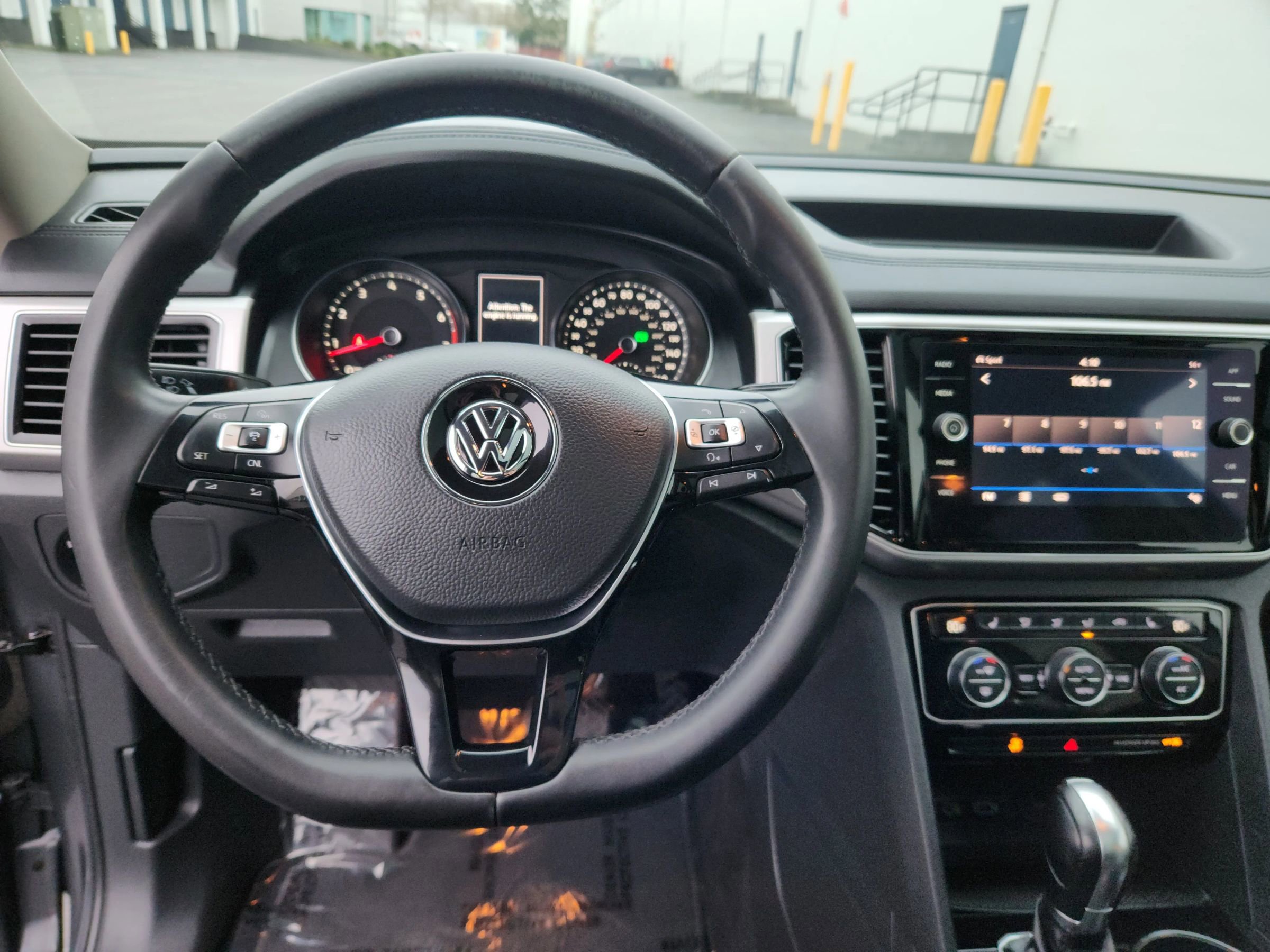 Used 2018 Volkswagen Atlas SEL AWD/4WD image 9