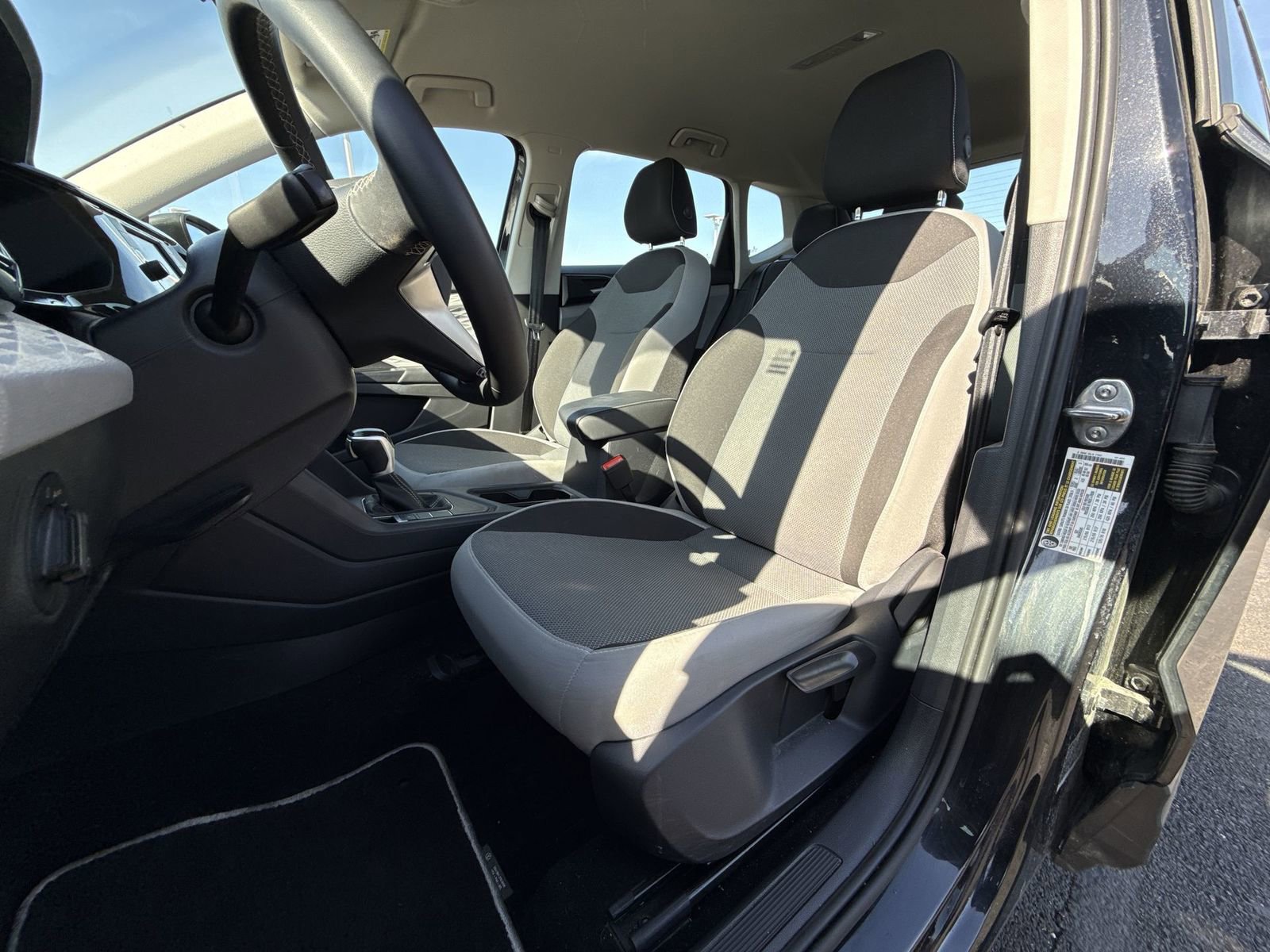 Used 2022 Volkswagen Taos S image 12