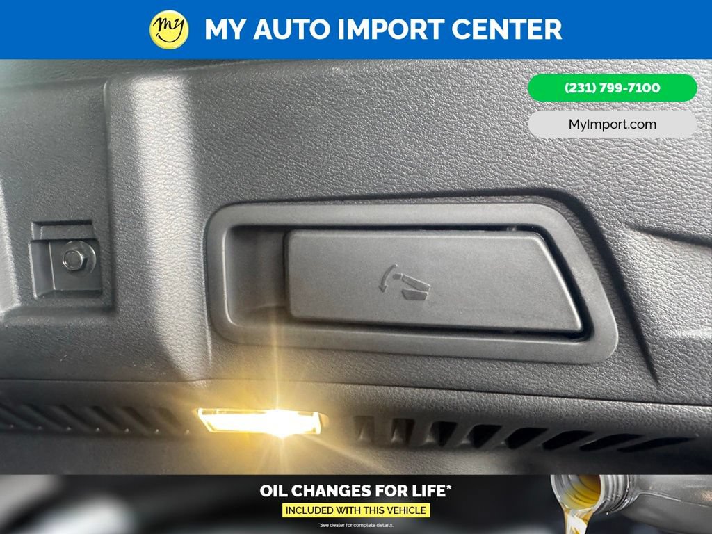 Used 2025 Nissan Murano SV AWD/4WD image 30