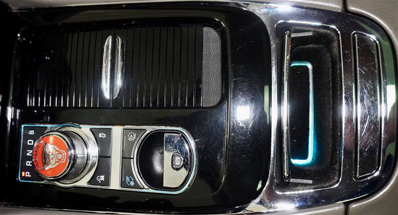 Used 2016 Jaguar XJ L Portfolio image 21